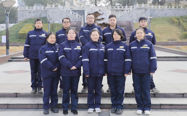 喜報(bào)！全國(guó)表彰，股份公司猇亭片區(qū)電解四班榜上有名！