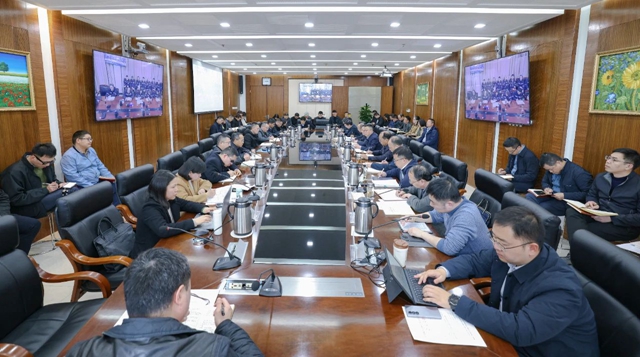 集團(tuán)召開黨委（擴(kuò)大）會議 部署開展深入貫徹中央八項(xiàng)規(guī)定精神學(xué)習(xí)教育